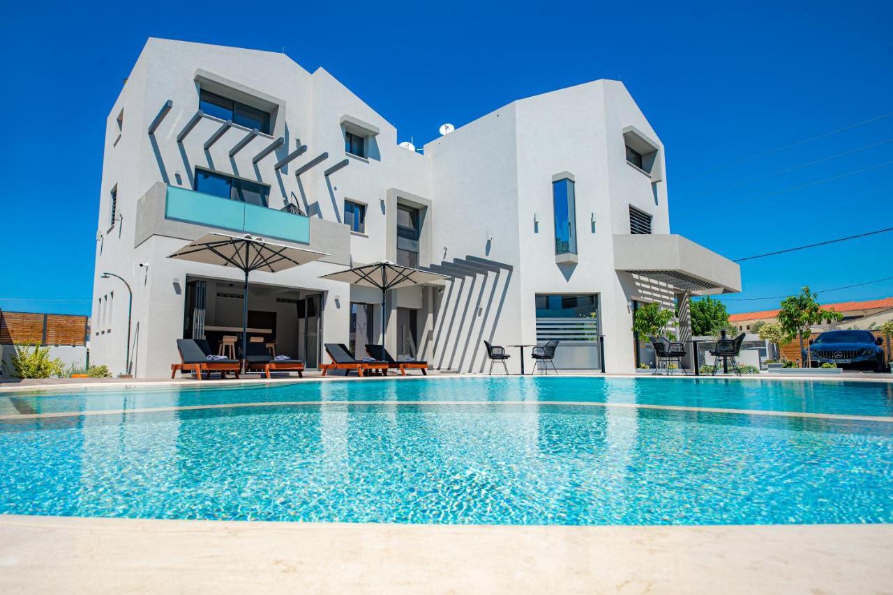 The Victoria Lefkada Aparthotel Exterior photo